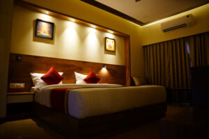 AC Luxury Hotel Room Near Udaipur Bus Stand